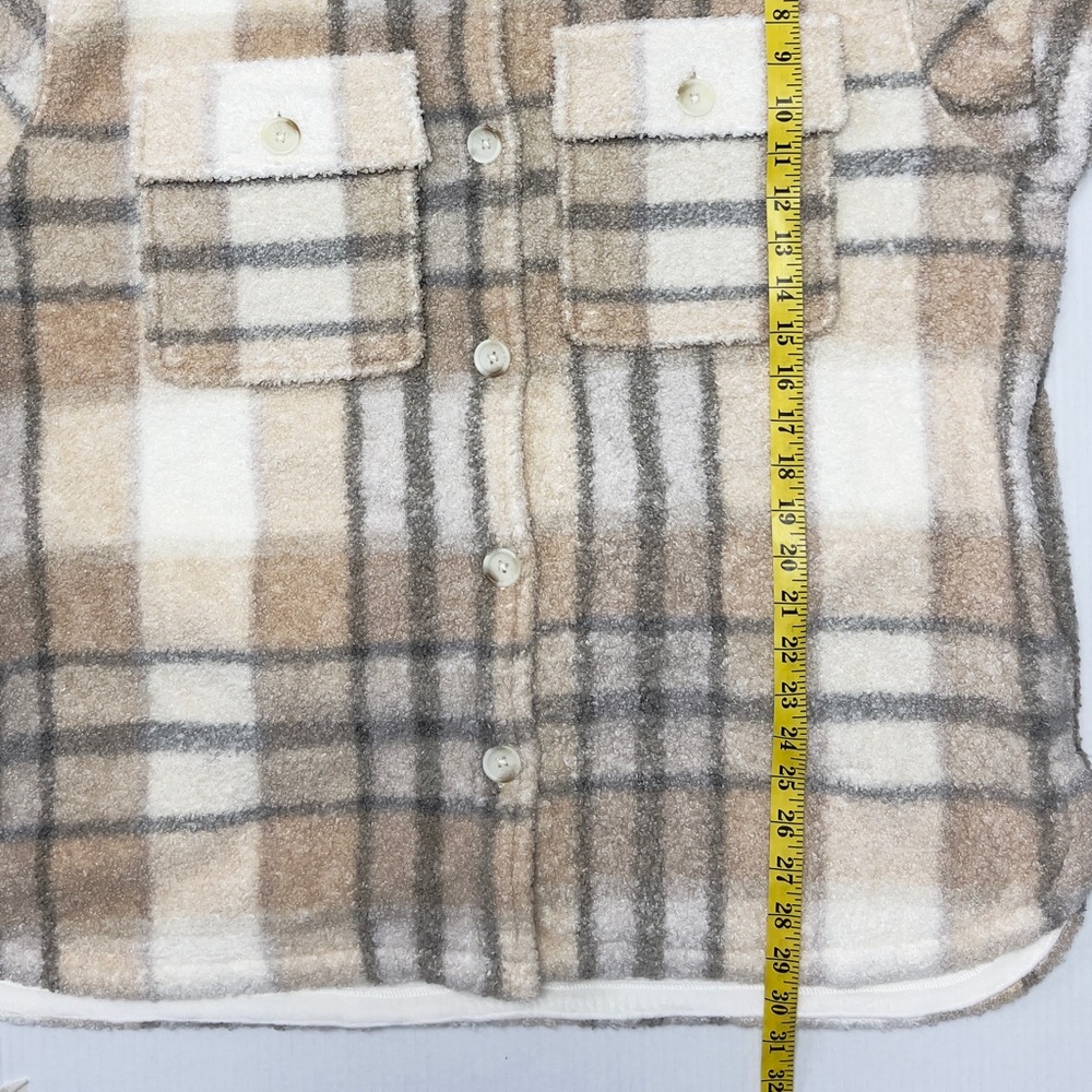 Abercrombie & Fitch and plaid Shacket - Picture 5 of 7